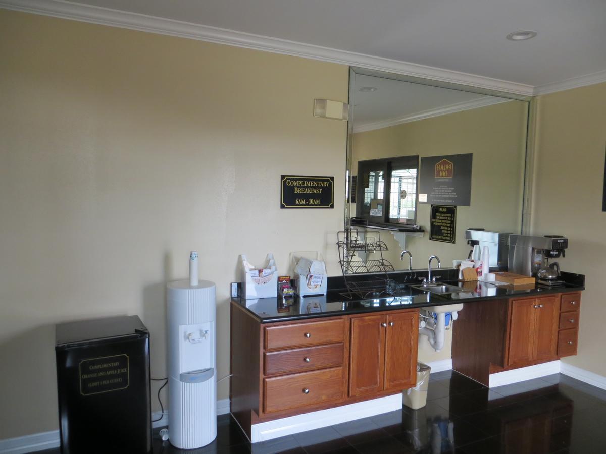 Regency Suites Iah Beltway 8 Houston Exterior foto
